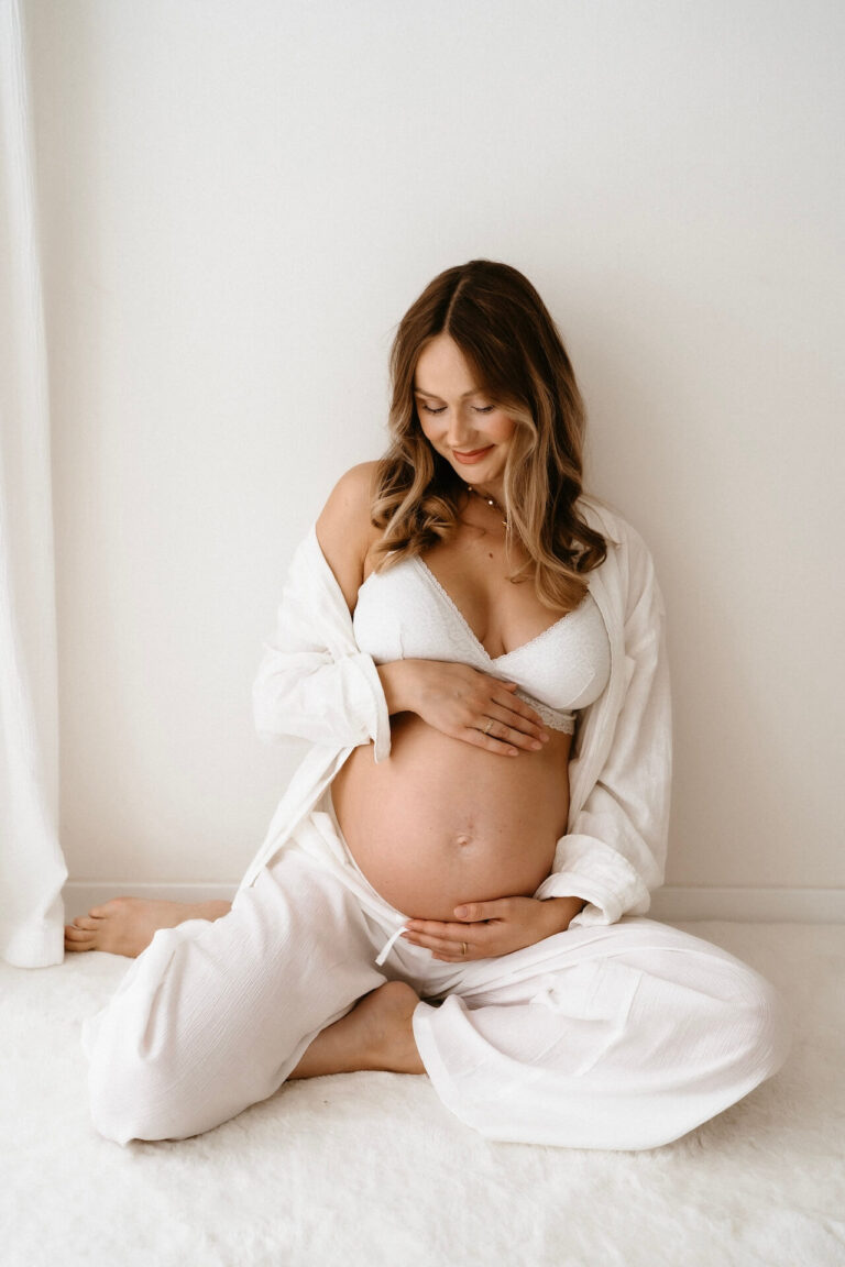 Babybauch Fotografie NRW – emotionale Schwangerschaftsbilder Krefeld Düsseldorf